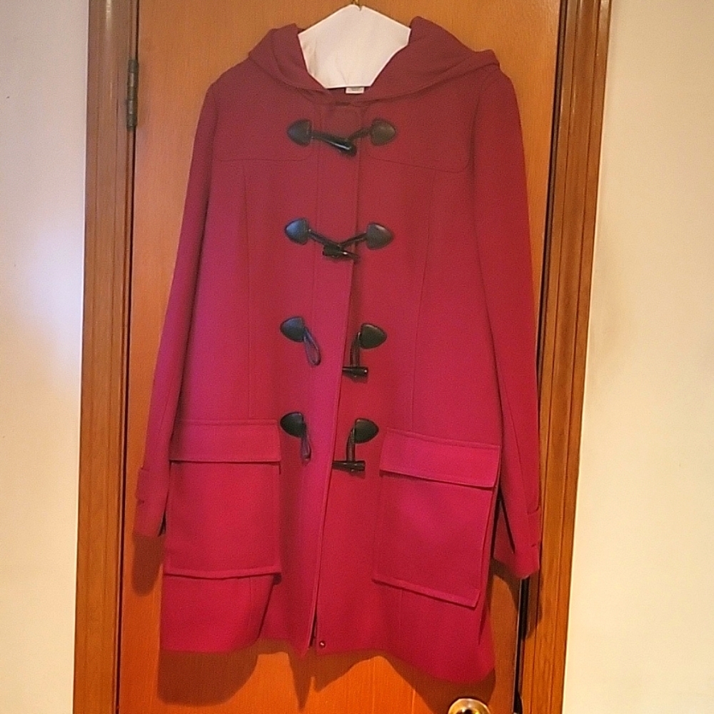 LIZ CLAIBORNE CAR COAT; SIZE: Large; Color: Red.
